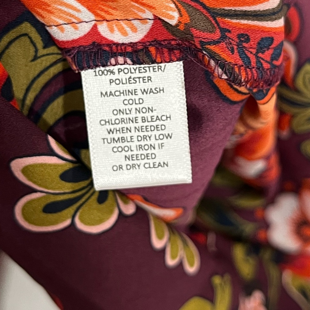 LOFT FLORAL PULLOVER TOP WITH RUFFLE DETAIL (a239) - Picture 13 of 14